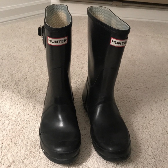 matte hunter boots peeling